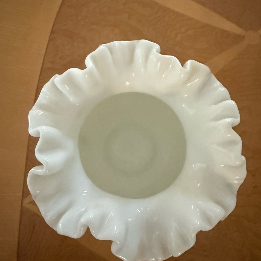 Fenton Hobnail bowl /vase white milk glass. - Picture 3 of 10